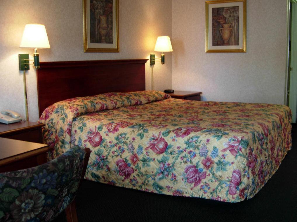 America'S Best Inn & Suites - Decatur Esterno foto
